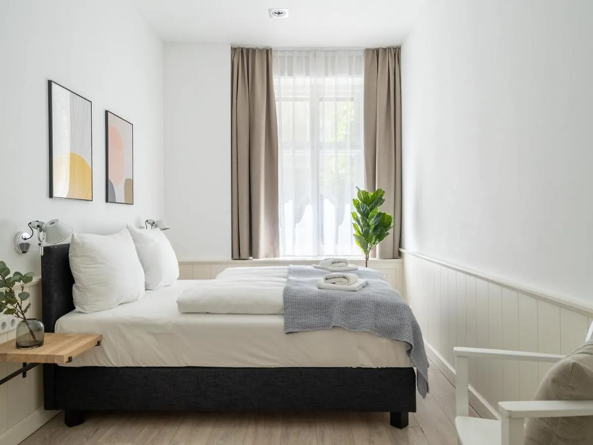 Limehome Berlin Lottumstrasse 4 0*,